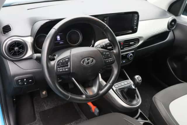 Hyundai i10 (2022) thumbnail 3
