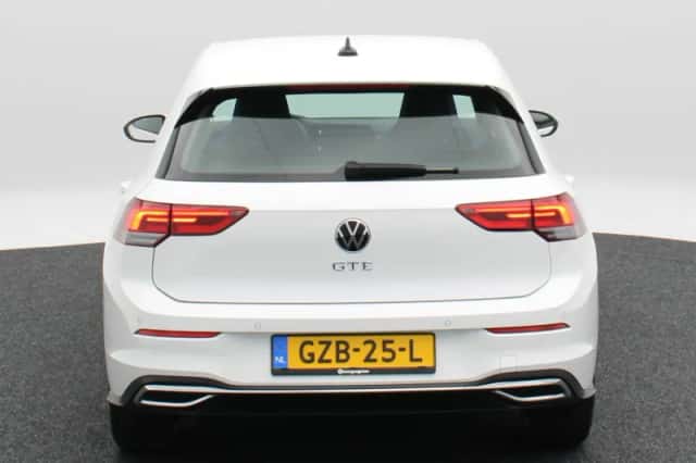 Volkswagen Golf (2021) thumbnail 5