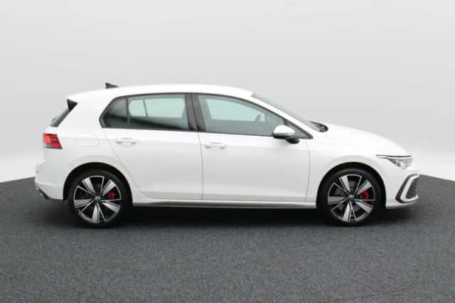Volkswagen Golf (2021) thumbnail 6