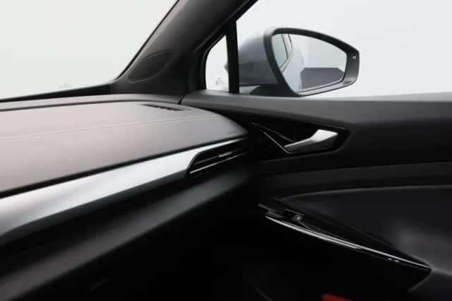 Volkswagen ID.5 (2023) thumbnail 30
