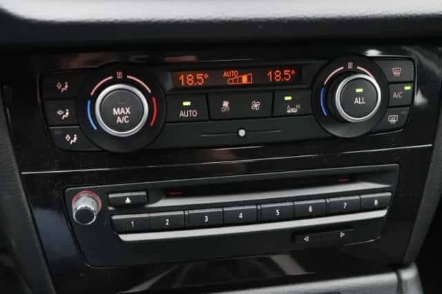 BMW X1 (2014) thumbnail 11