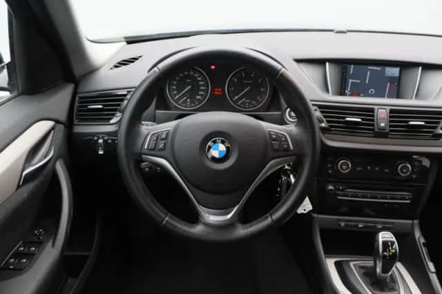 BMW X1 (2014) thumbnail 14