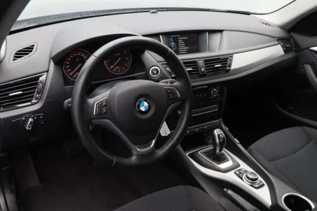 BMW X1 (2014) thumbnail 3