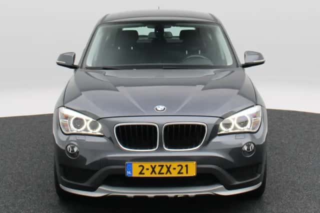 BMW X1 (2014) thumbnail 4
