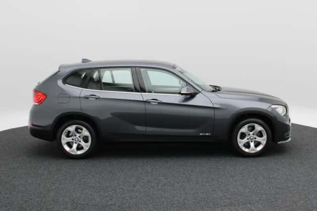 BMW X1 (2014) thumbnail 6