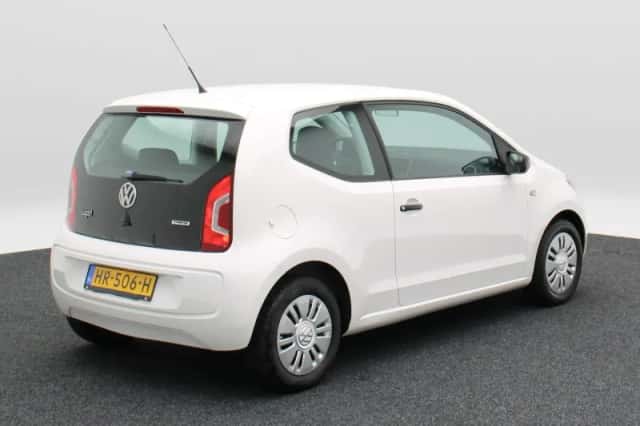 Volkswagen Up! (2016) thumbnail 2