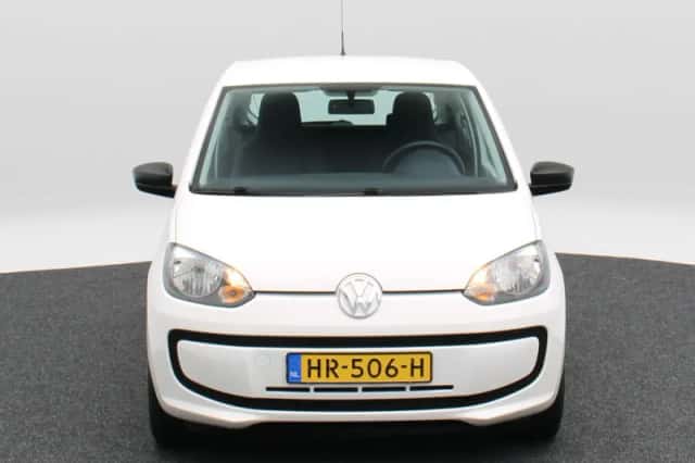 Volkswagen Up! (2016) thumbnail 4