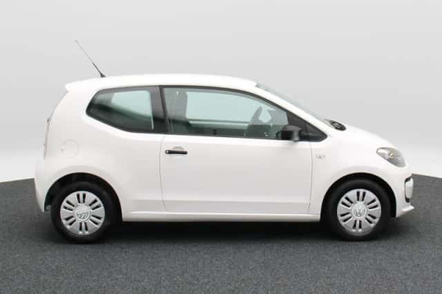Volkswagen Up! (2016) thumbnail 6
