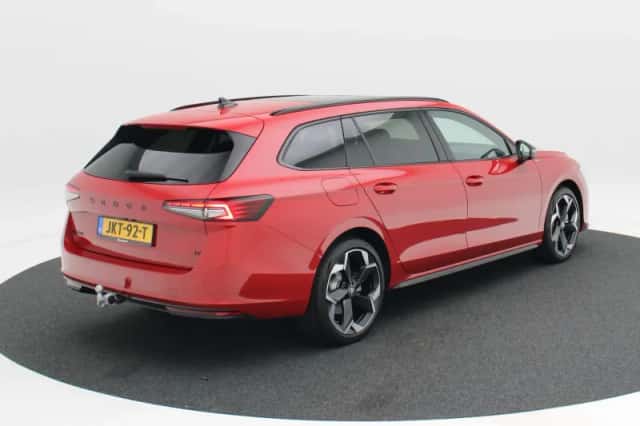 Škoda Superb (2025) thumbnail 2