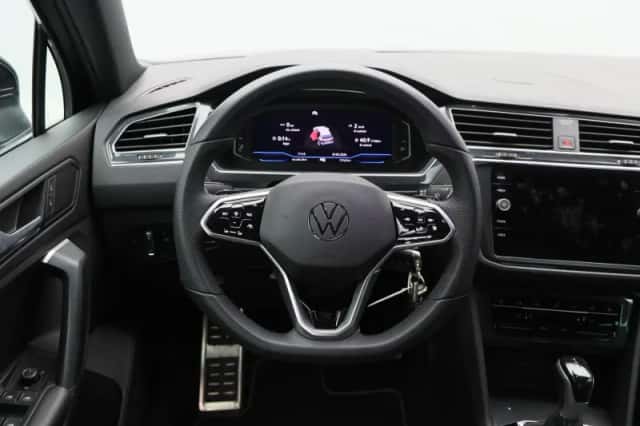 Volkswagen Tiguan (2021) thumbnail 16