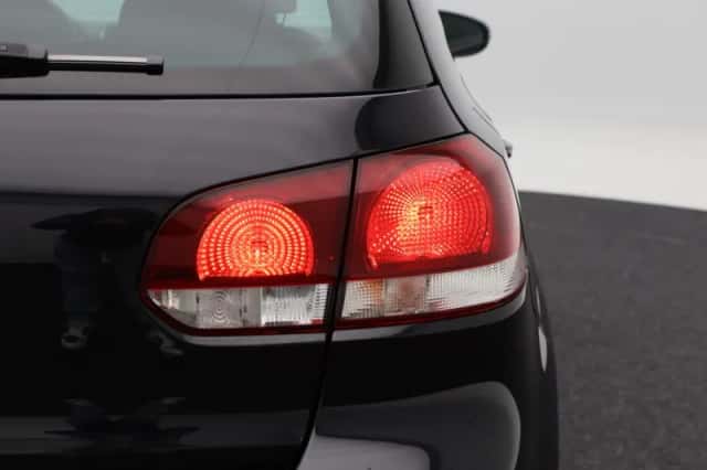 Volkswagen Golf (2011) thumbnail 12