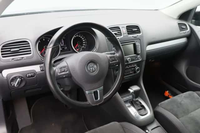 Volkswagen Golf (2011) thumbnail 3