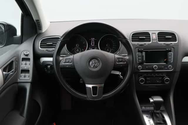 Volkswagen Golf (2011) thumbnail 32