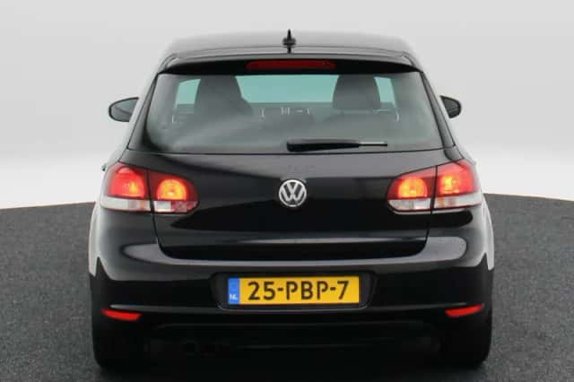 Volkswagen Golf (2011) thumbnail 5