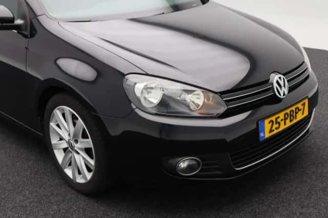 Volkswagen Golf (2011) thumbnail 10