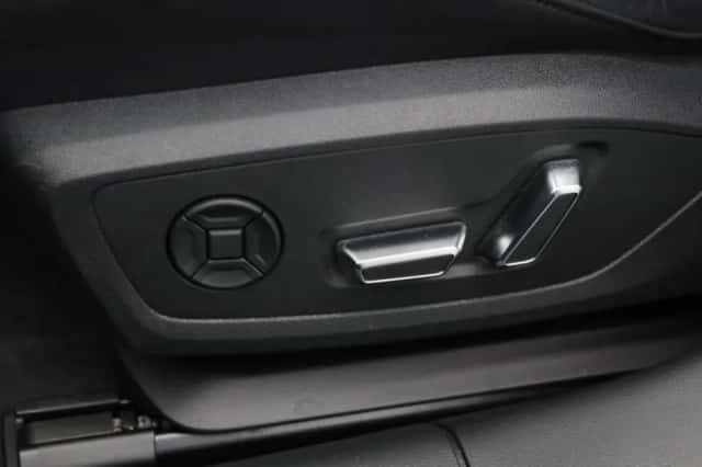 Audi A6 (2021) thumbnail 25