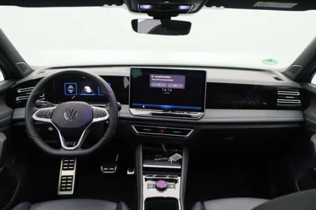 Volkswagen Tiguan (2025) thumbnail 12