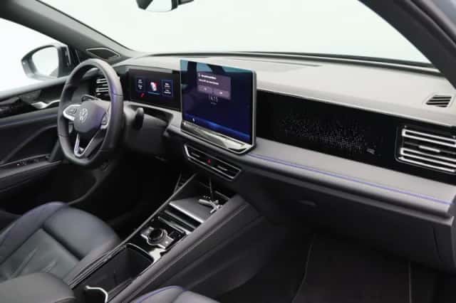 Volkswagen Tiguan (2025) thumbnail 16