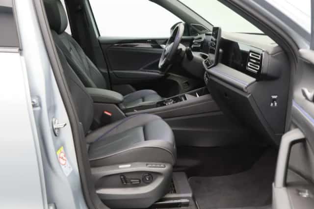 Volkswagen Tiguan (2025) thumbnail 17