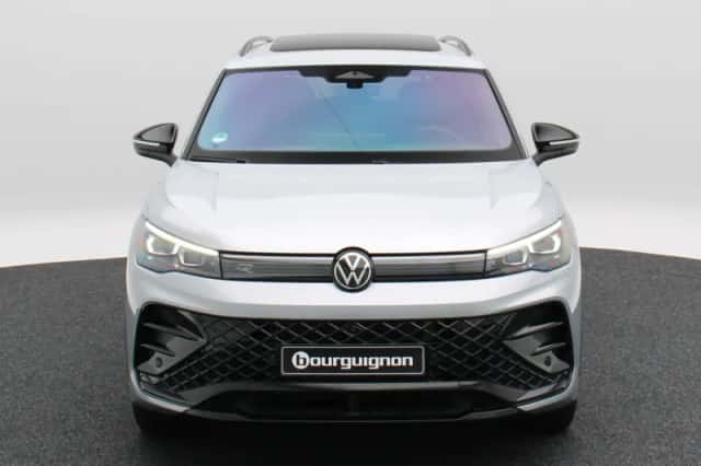 Volkswagen Tiguan (2025) thumbnail 4