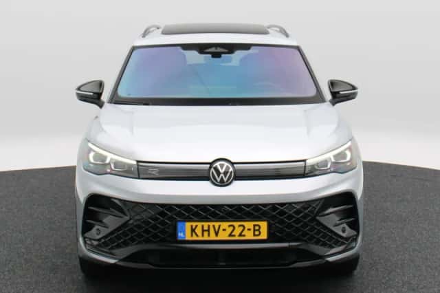 Volkswagen Tiguan (2025) thumbnail 5