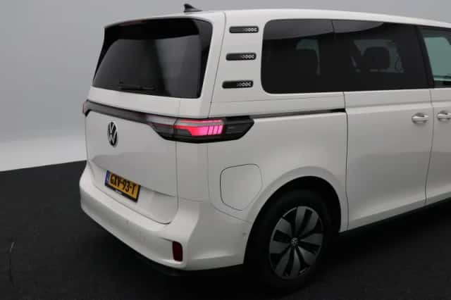 Volkswagen ID. Buzz (2024) thumbnail 16
