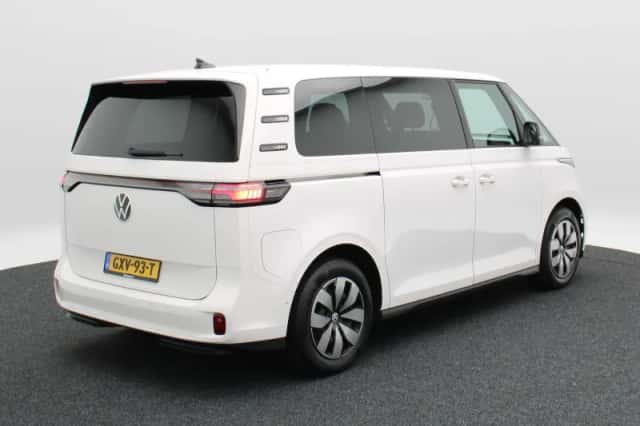 Volkswagen ID. Buzz (2024) thumbnail 3