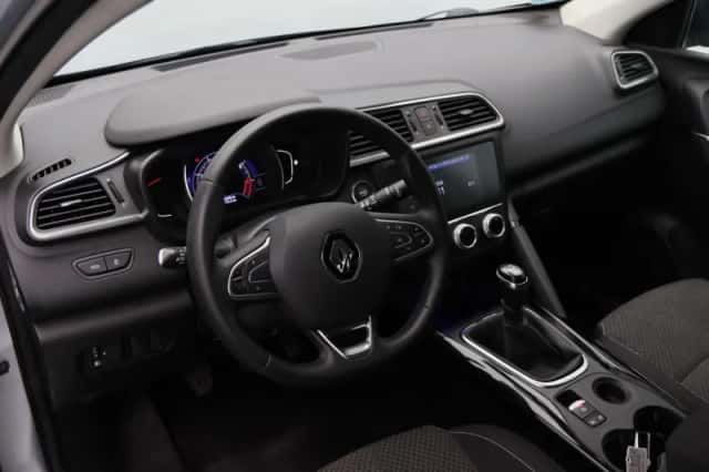 Renault Kadjar (2022) thumbnail 3