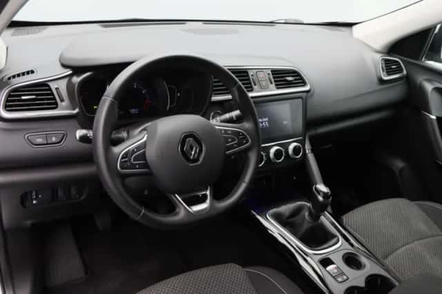 Renault Kadjar (2022) thumbnail 3