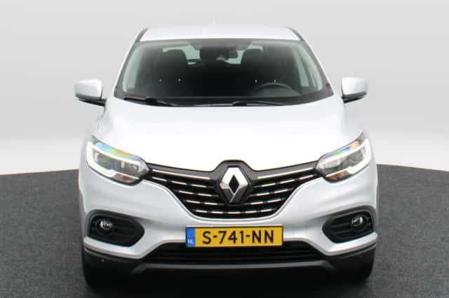 Renault Kadjar (2022) thumbnail 4