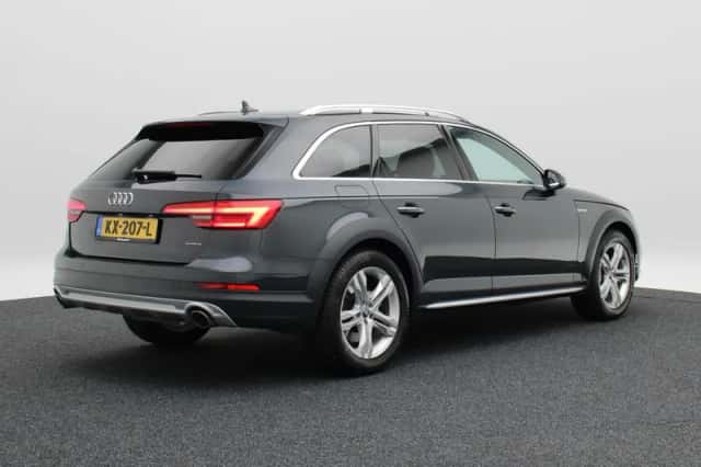 Audi A4 Allroad (2017) thumbnail 2