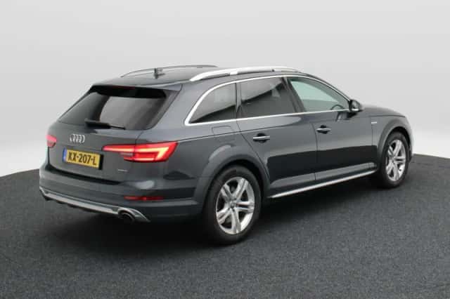 Audi A4 Allroad (2017) thumbnail 2