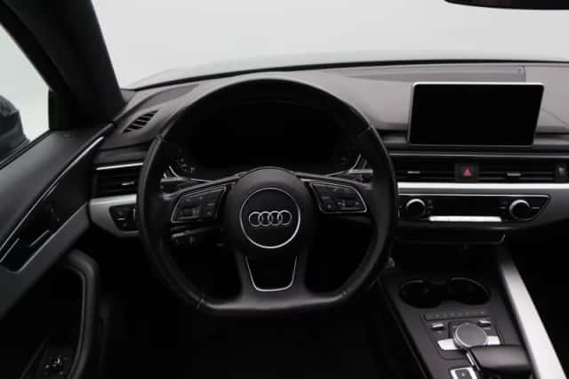 Audi A4 Allroad (2017) thumbnail 16