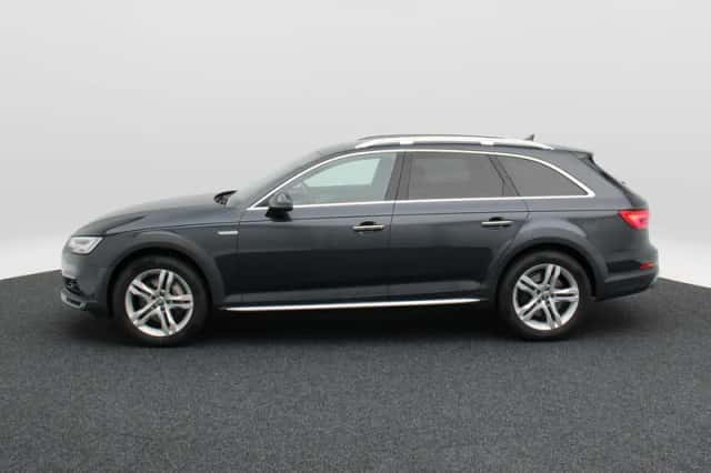 Audi A4 Allroad (2017) thumbnail 7