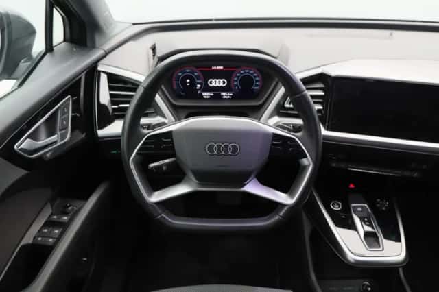 Audi Q4 e-tron (2022) thumbnail 16