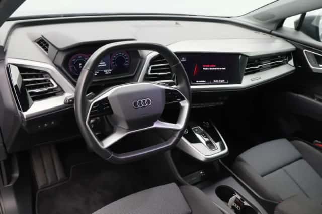 Audi Q4 e-tron (2022) thumbnail 4