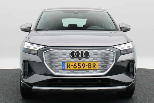 Audi Q4 e-tron (2022) thumbnail 5