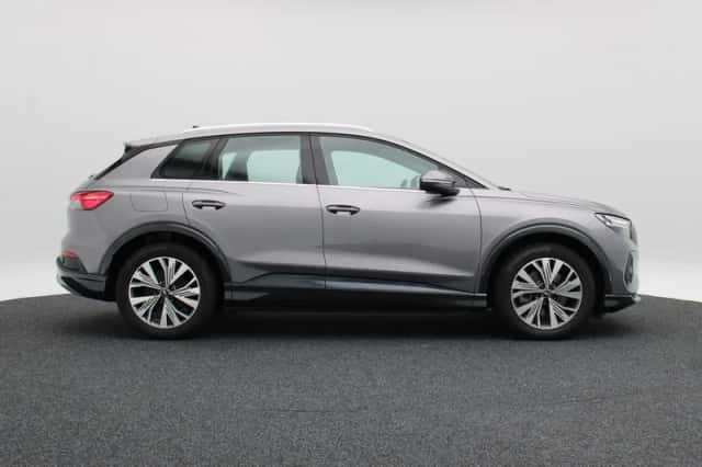 Audi Q4 e-tron (2022) thumbnail 6
