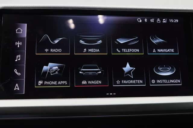 Audi Q4 e-tron (2022) thumbnail 10