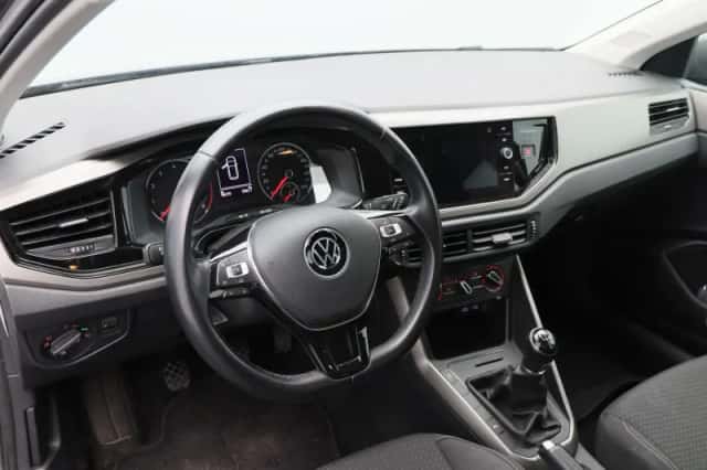 Volkswagen Polo (2021) thumbnail 3