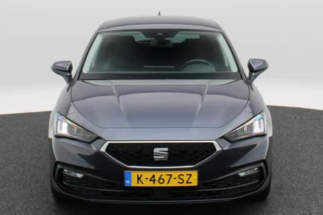 SEAT Leon (2021) thumbnail 4