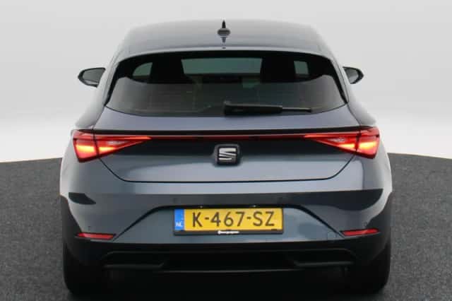 SEAT Leon (2021) thumbnail 5