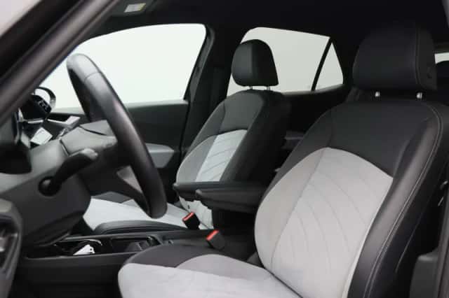 Volkswagen ID.3 (2023) thumbnail 6