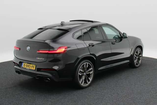 BMW X4 (2018) thumbnail 2