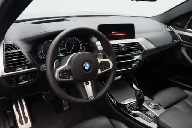 BMW X4 (2018) thumbnail 3
