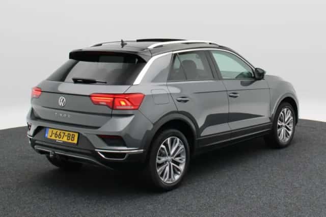 Volkswagen T-Roc (2020) thumbnail 2