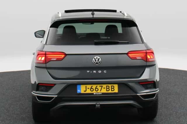 Volkswagen T-Roc (2020) thumbnail 5