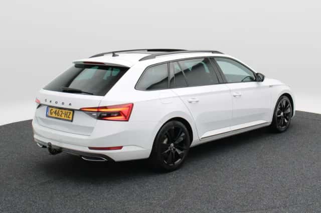 Škoda Superb (2019) thumbnail 2