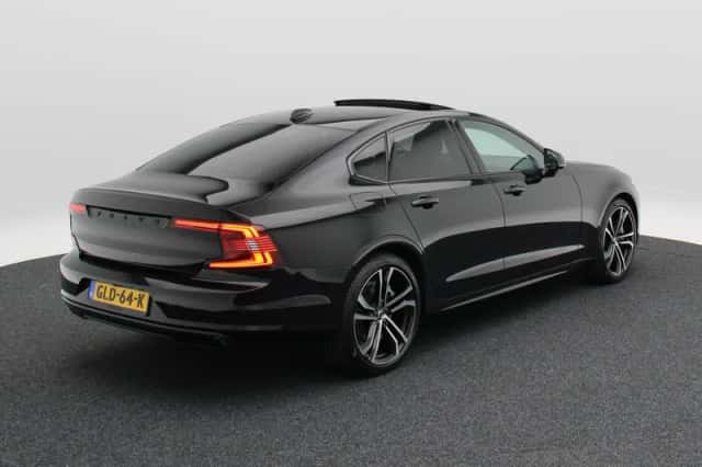 Volvo S90 (2024) thumbnail 3