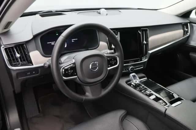 Volvo S90 (2024) thumbnail 4